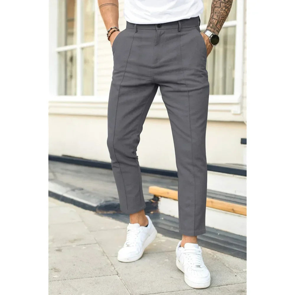 Tendenza | Pantaloni Slim Eleganti per un Look Raffinato
