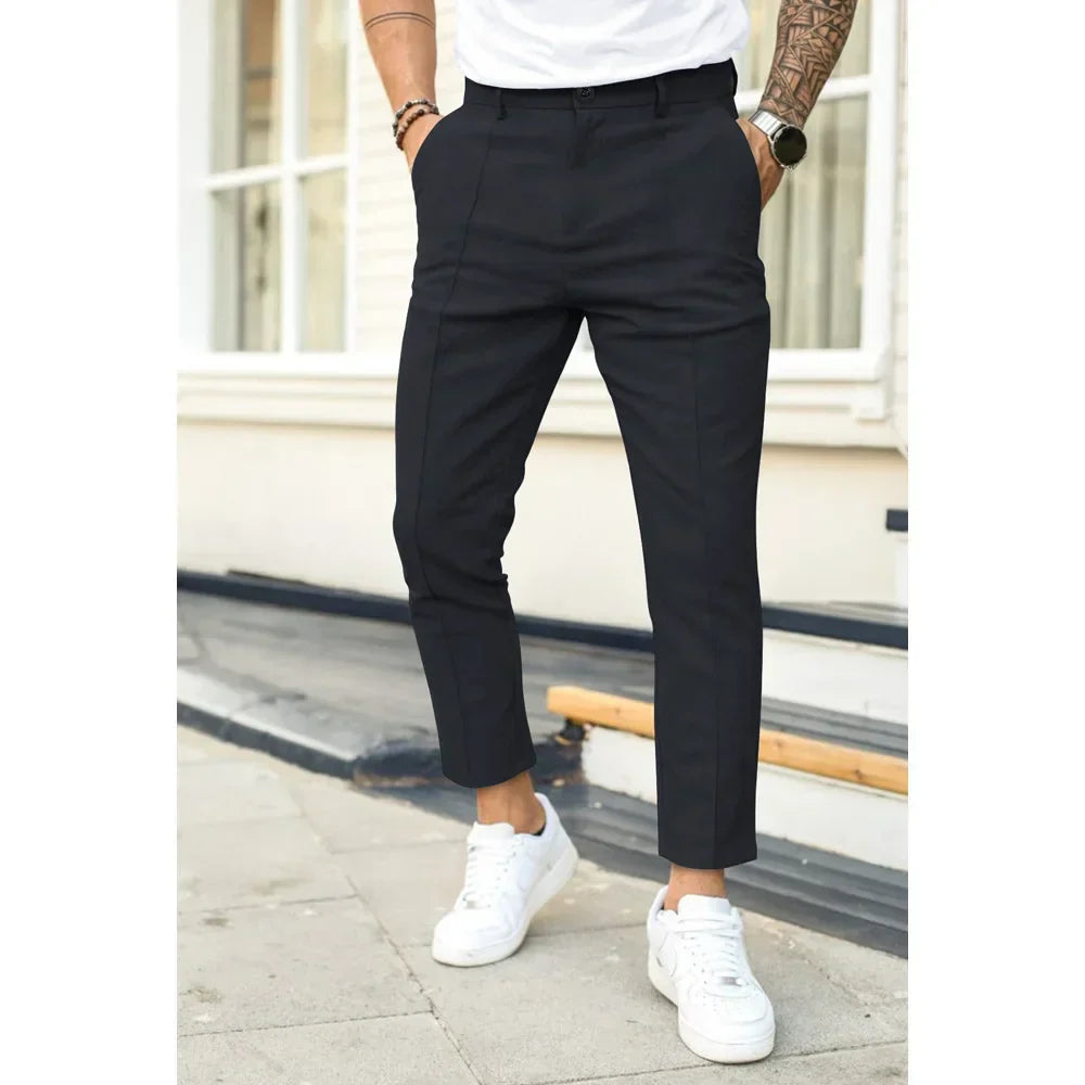 Tendenza | Pantaloni Slim Eleganti per un Look Raffinato