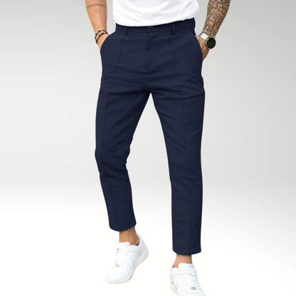 Tendenza | Pantaloni Slim Eleganti per un Look Raffinato