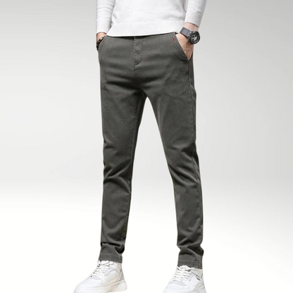 Tendenza | Pantaloni Slim Elasticizzati per Stile e Comfort